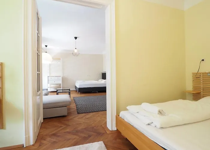 Big Viennese With Piano And Ac