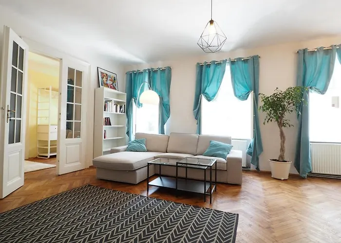 Big Viennese With Piano And Ac * Відень