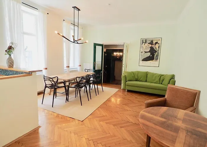 Big Viennese With Piano And Ac Апартаменти *